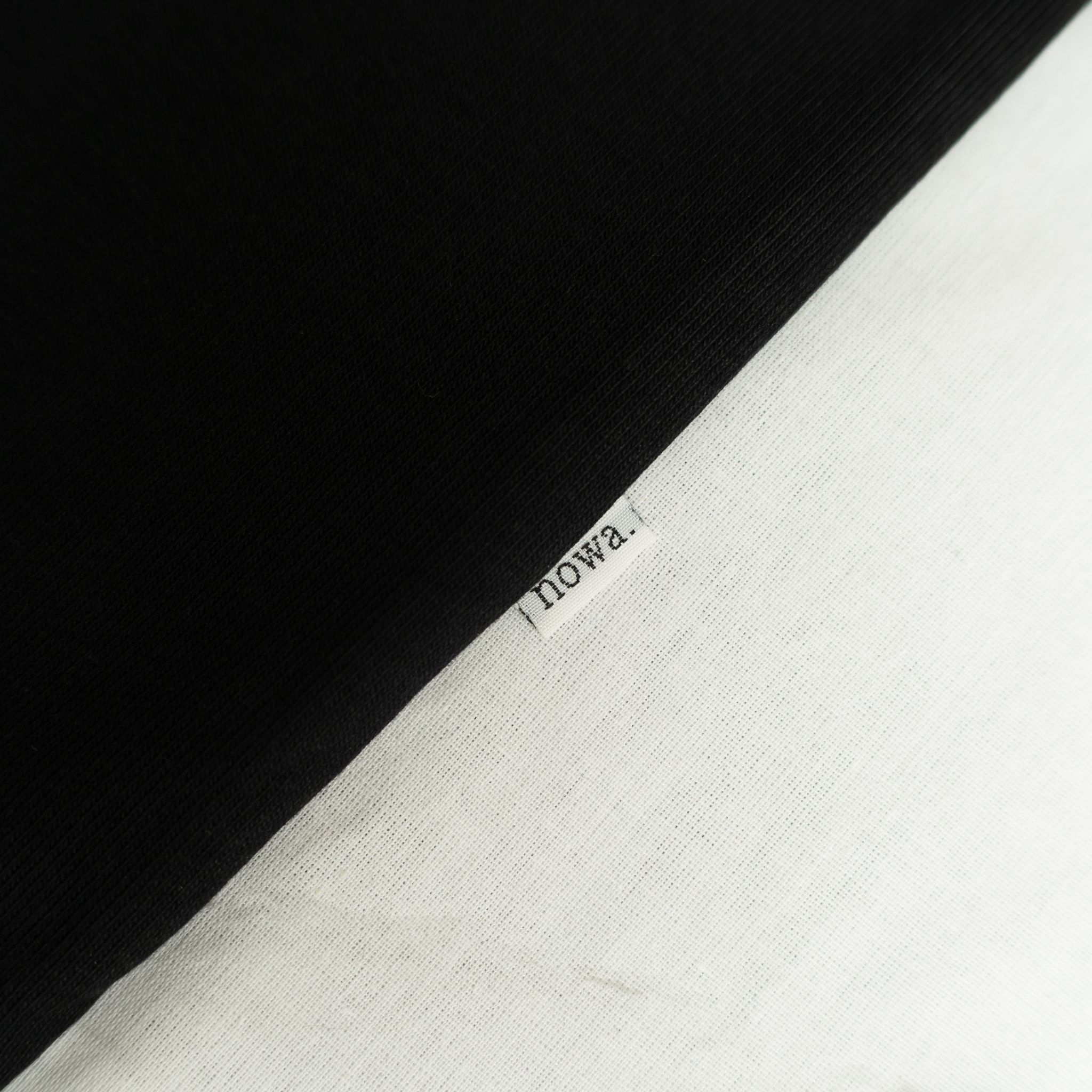 Staten T-Shirt - Black / Black