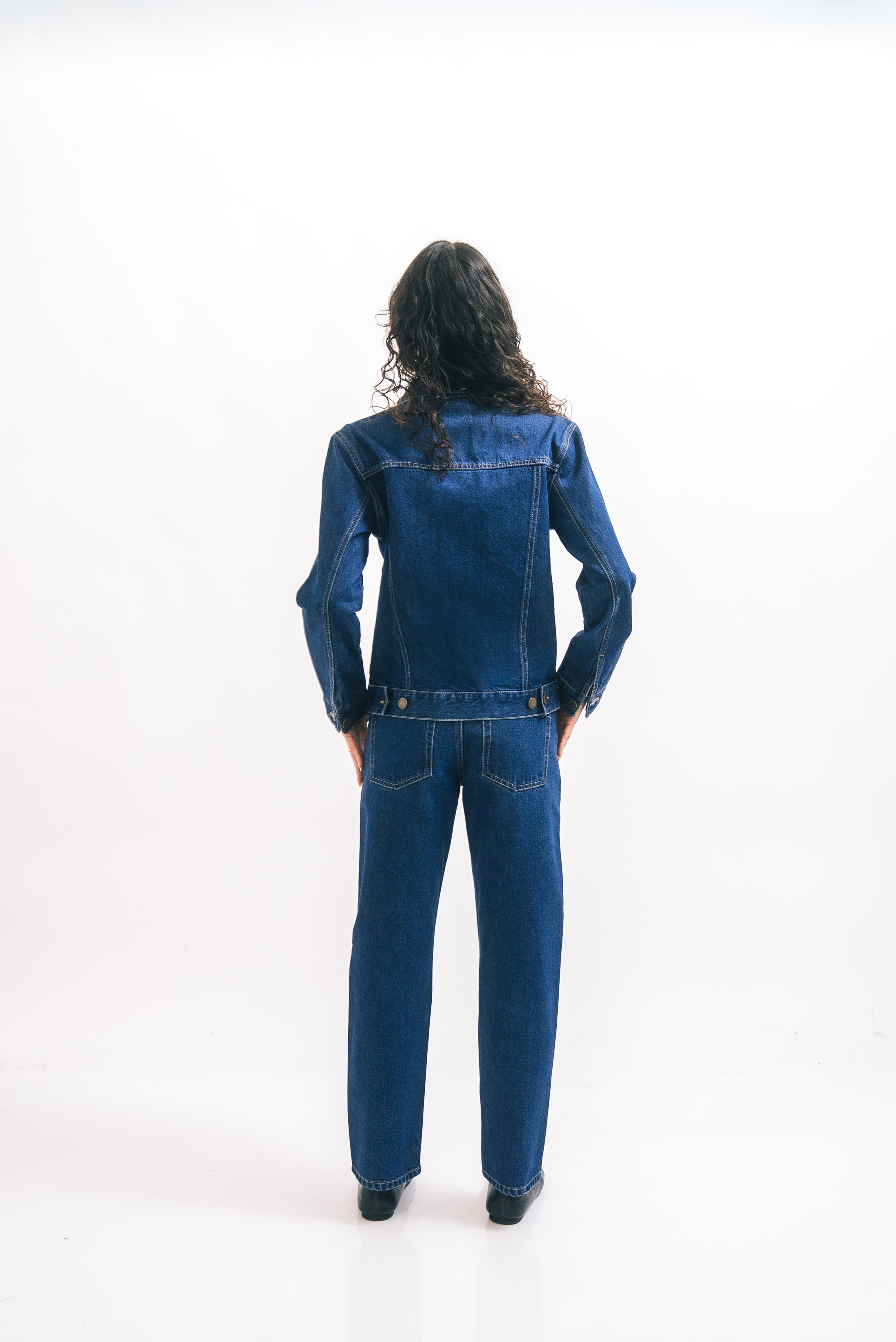 1991 Mid Rise Straight Leg Jeans in Mid Blue