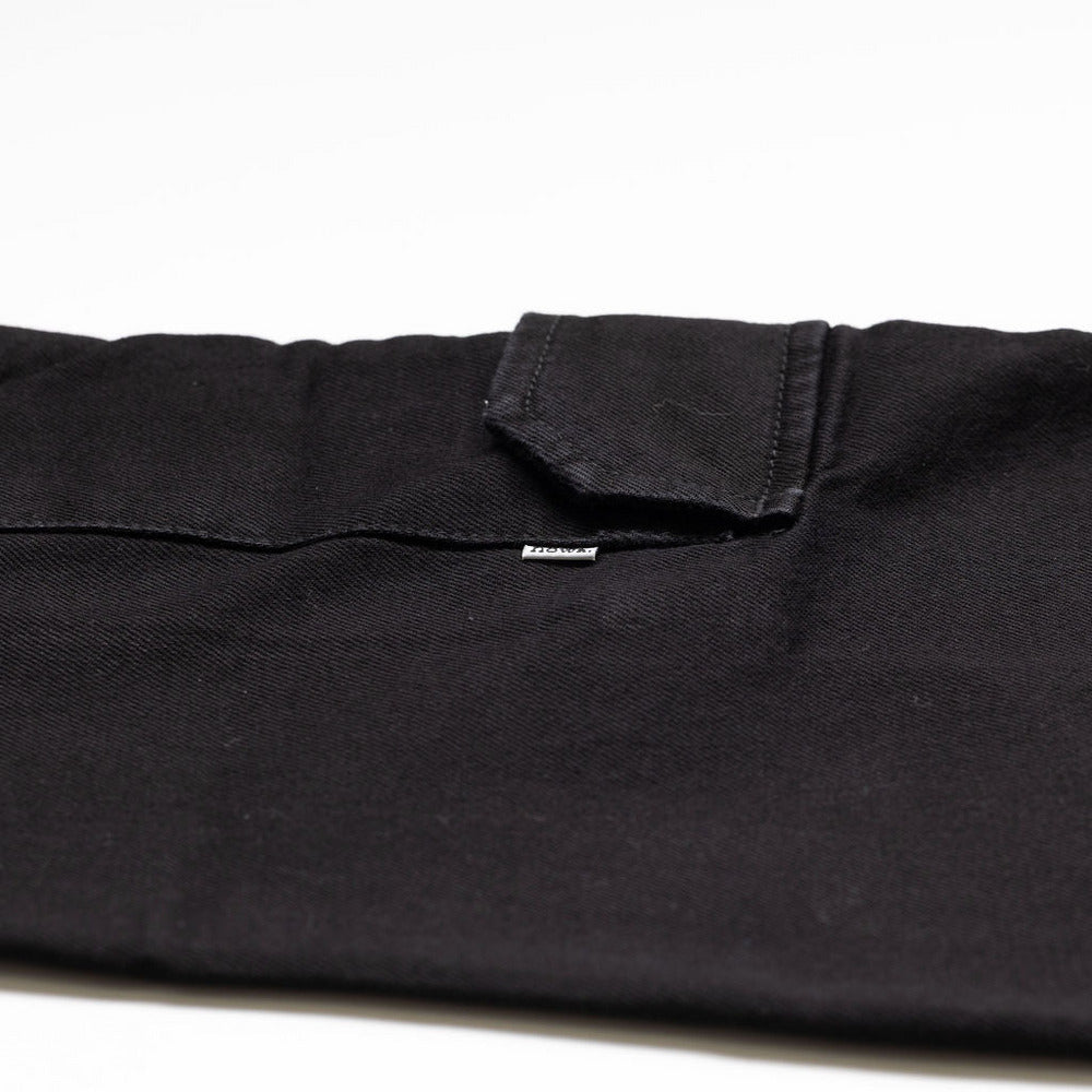 Straight Leg Cargo Trouser in Black