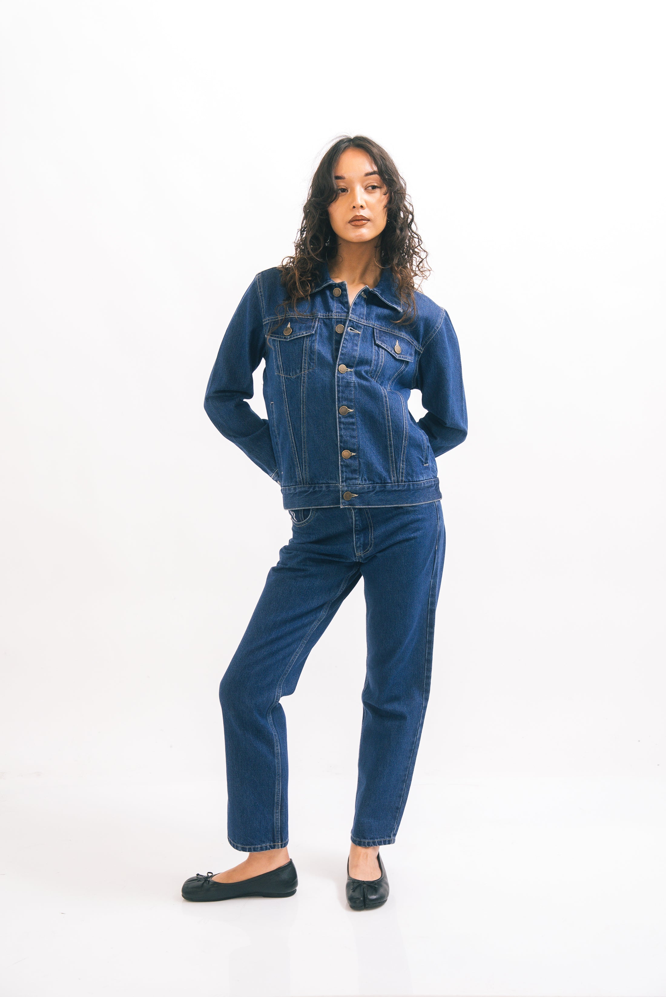 1991 Mid Rise Straight Leg Jeans in Mid Blue