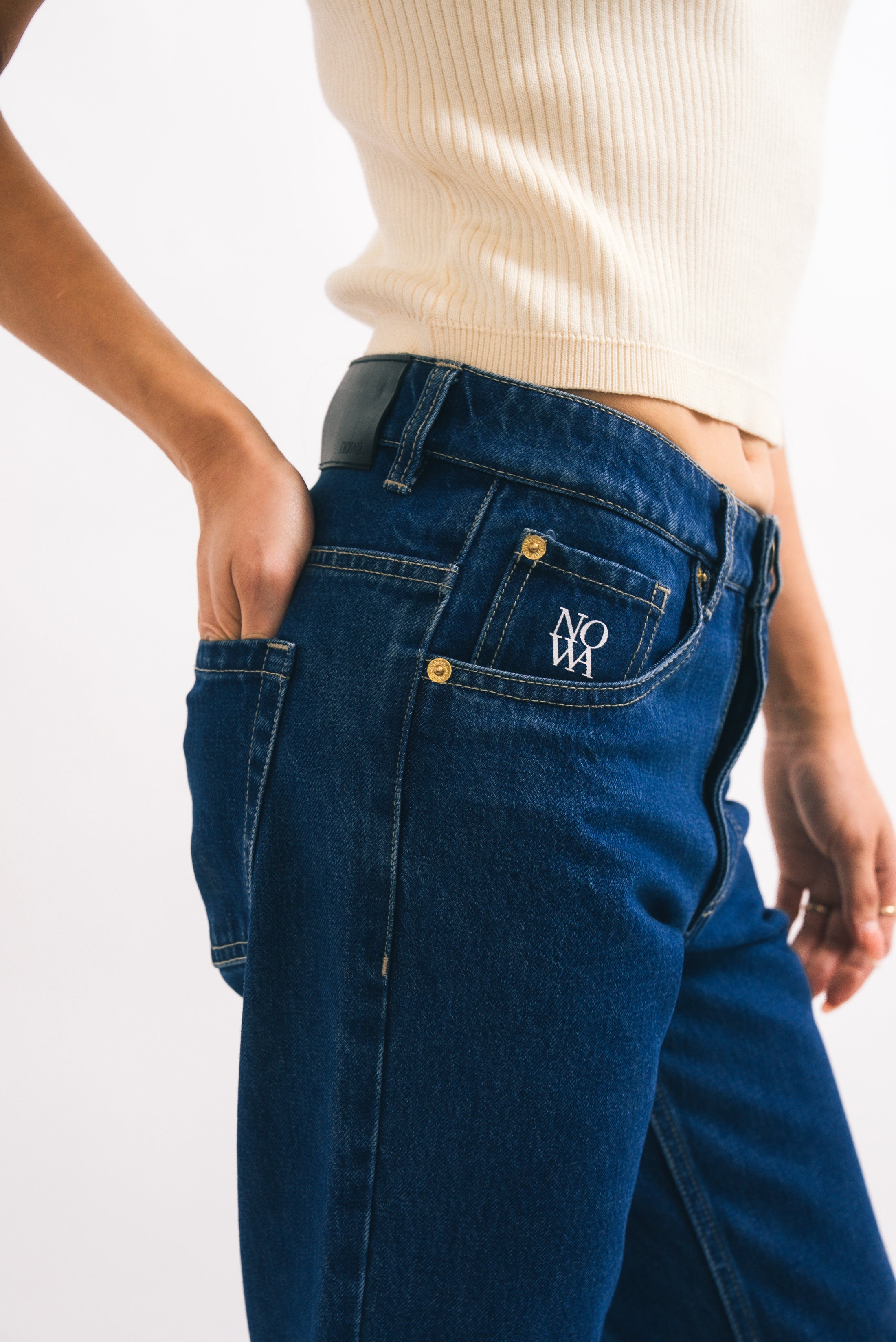 1991 Mid Rise Straight Leg Jeans in Mid Blue